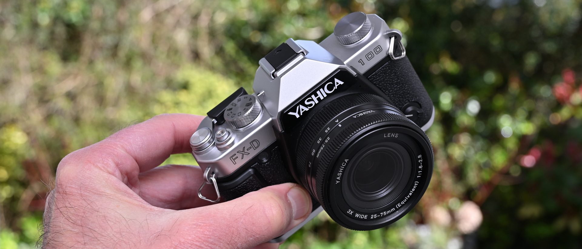 Камера Yashica FX-D 100 с ретро-стилем и зумом | DGL.RU