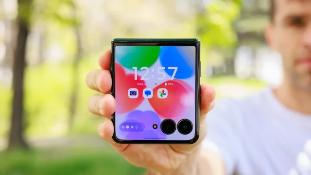 Смартфон Motorola Razr: брать сейчас или ждать? | DGL.RU