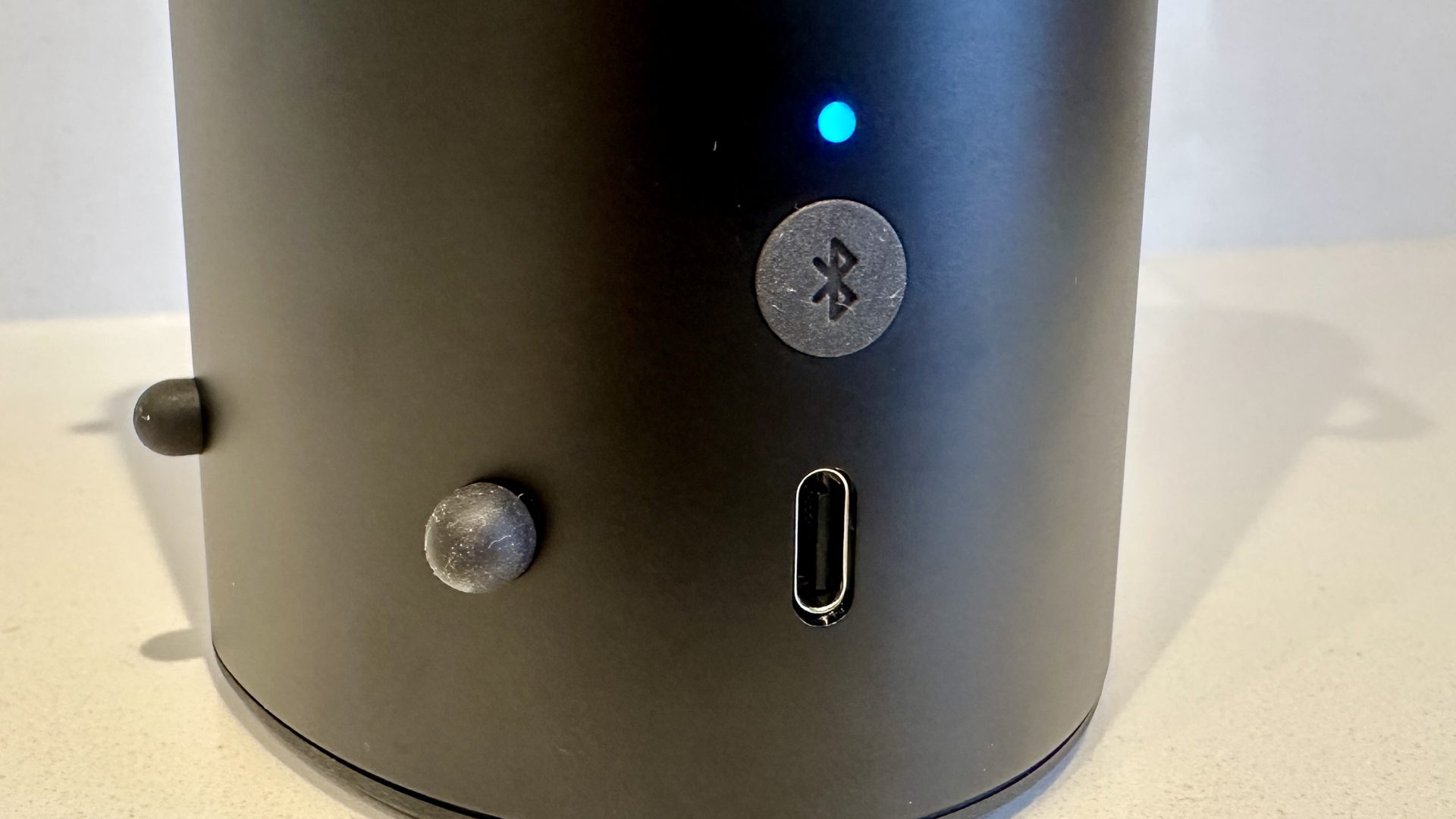 Колонка KEF Muo: стиль, мощь и спорный звук | DGL.RU