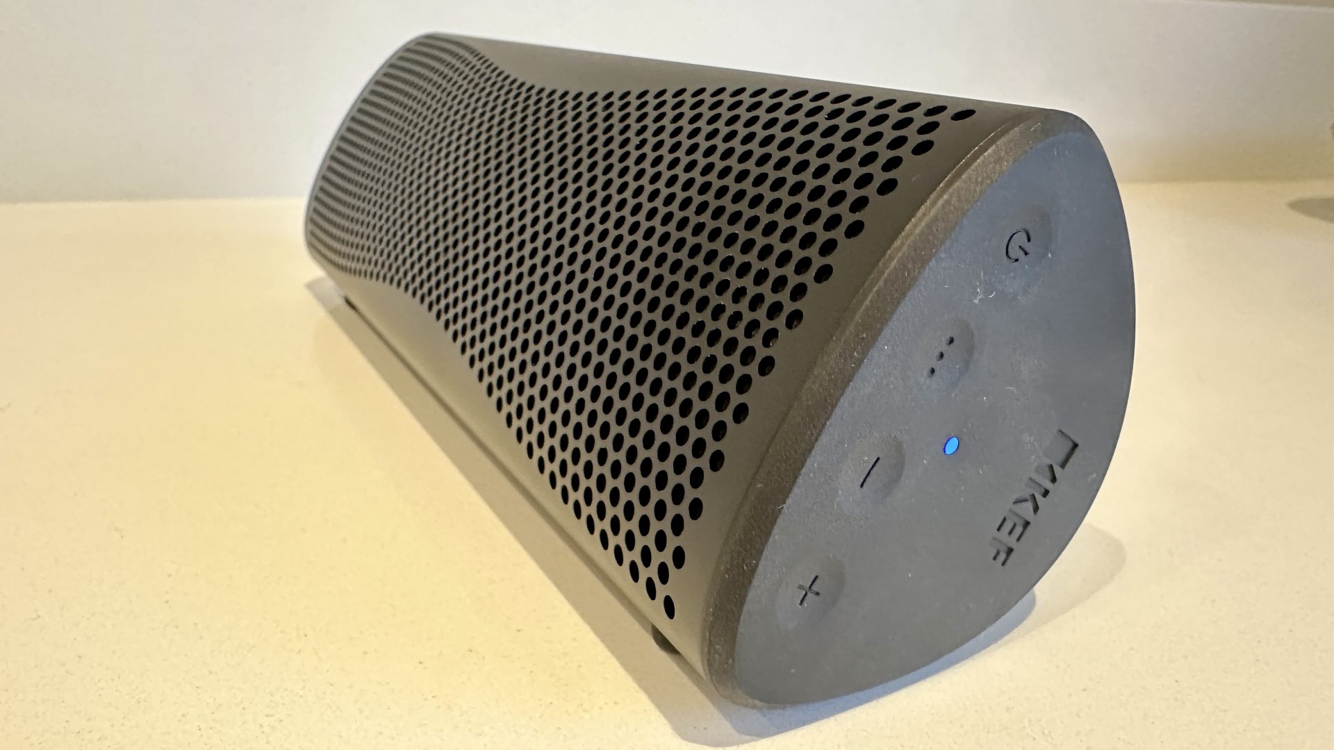 Колонка KEF Muo: стиль, мощь и спорный звук | DGL.RU