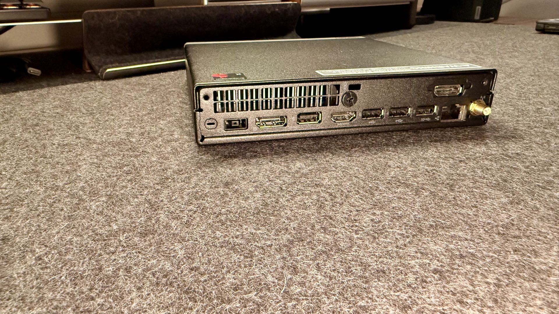 Мини-ПК Lenovo ThinkCentre Neo 50q для офиса | DGL.RU