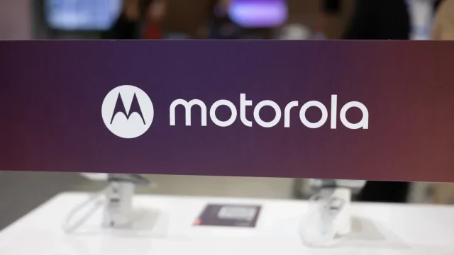 Смартфоны Motorola: суды с блогерами за отзывы | DGL.RU