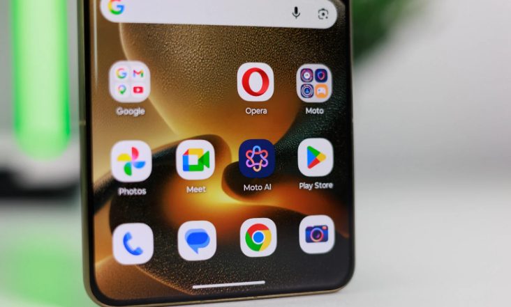 Тонкий намек на превосходство: Motorola Signature — смартфон, который не хочется выпускать из рук