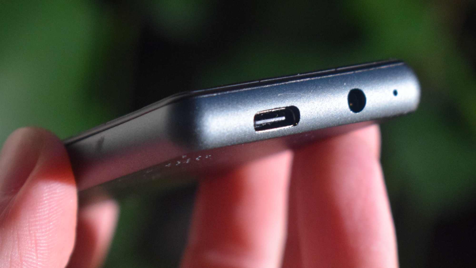 Обзор Oakcastle MP300 - сверхдешевый MP3-плеер как основной источник музыки картинка MP3-плеер Oakcastle MP300: простой и дешевый | DGL.RU