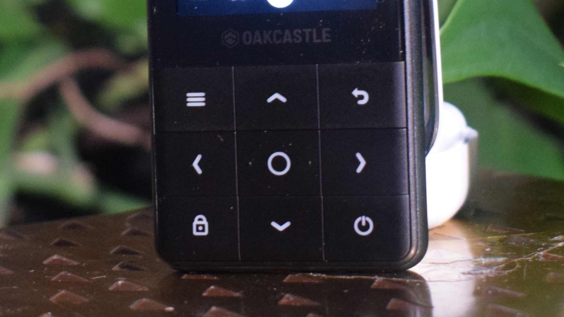 Обзор Oakcastle MP300 - сверхдешевый MP3-плеер как основной источник музыки картинка MP3-плеер Oakcastle MP300: простой и дешевый | DGL.RU