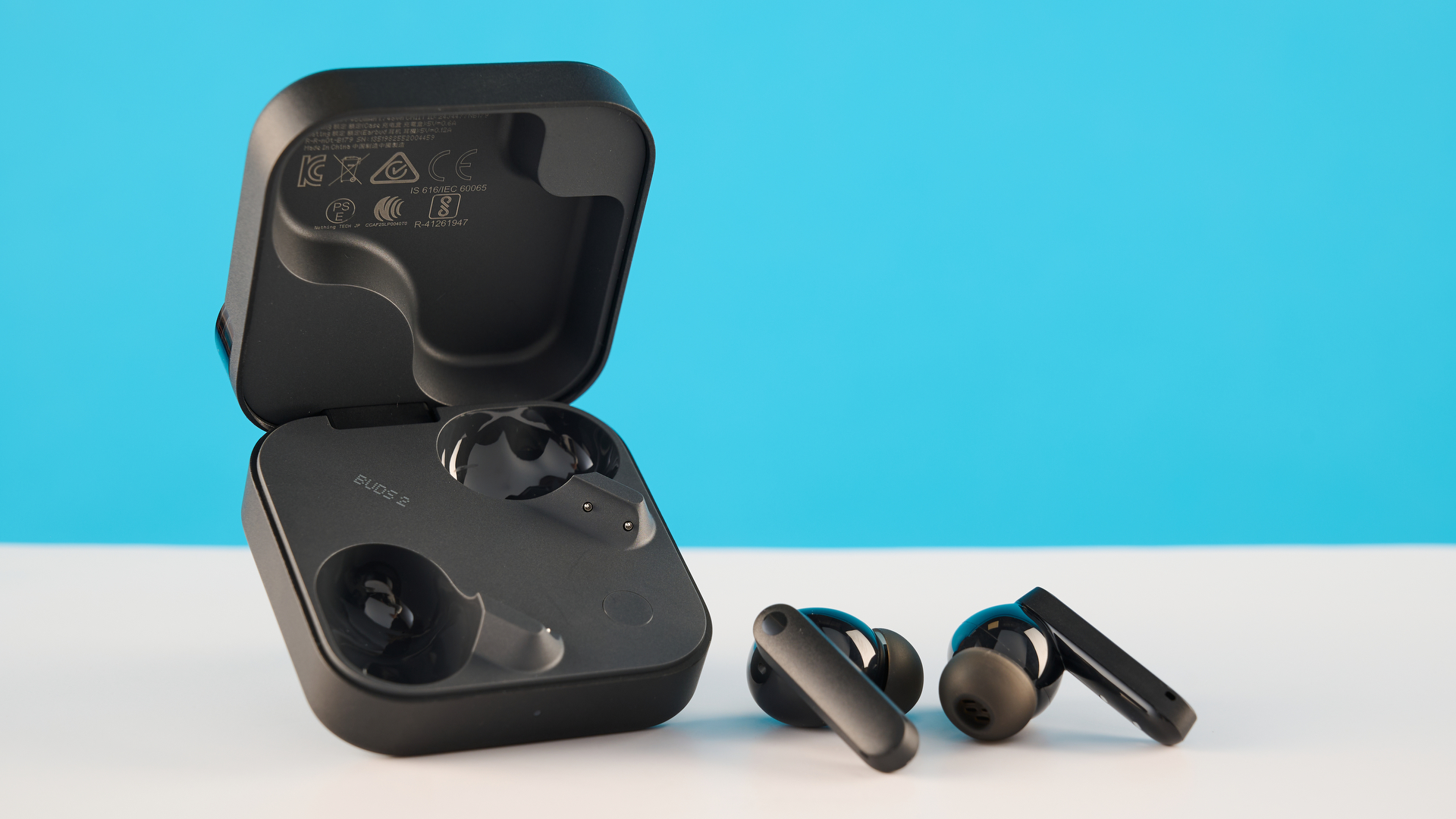 Обзор CMF Buds 2 — звучат как конкуренты вдвое дороже картинка Наушники CMF Buds 2: лучшие дешёвые TWS | DGL.RU