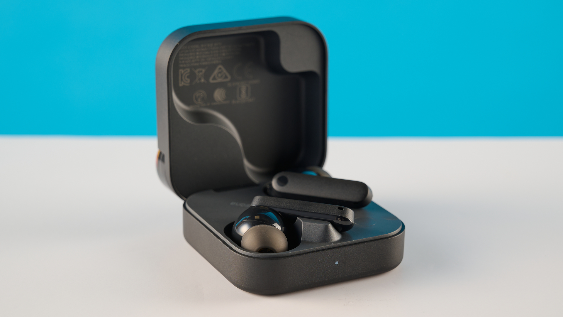 Обзор CMF Buds 2 — звучат как конкуренты вдвое дороже картинка Наушники CMF Buds 2: лучшие дешёвые TWS | DGL.RU