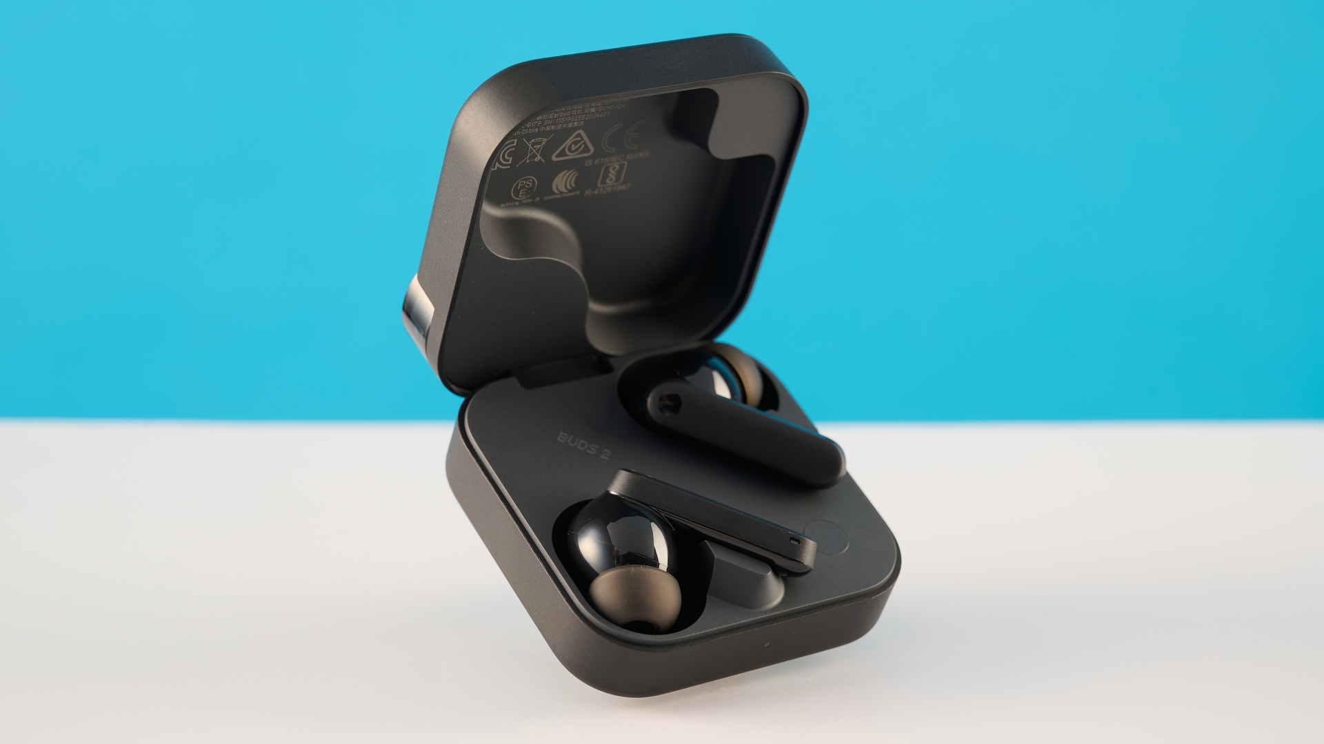 Обзор CMF Buds 2 — звучат как конкуренты вдвое дороже картинка Наушники CMF Buds 2: лучшие дешёвые TWS | DGL.RU