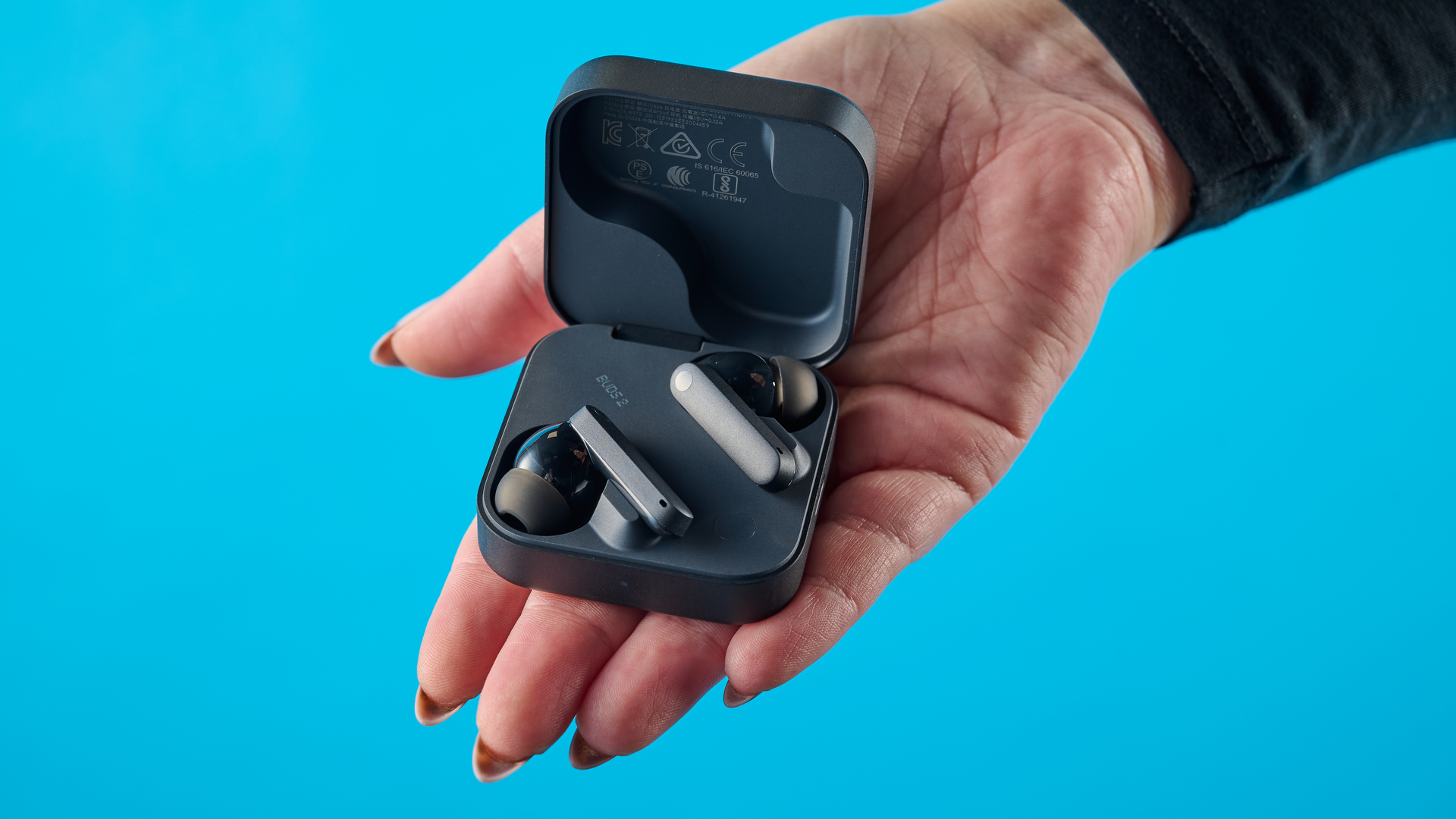 Обзор CMF Buds 2 — звучат как конкуренты вдвое дороже картинка Наушники CMF Buds 2: лучшие дешёвые TWS | DGL.RU