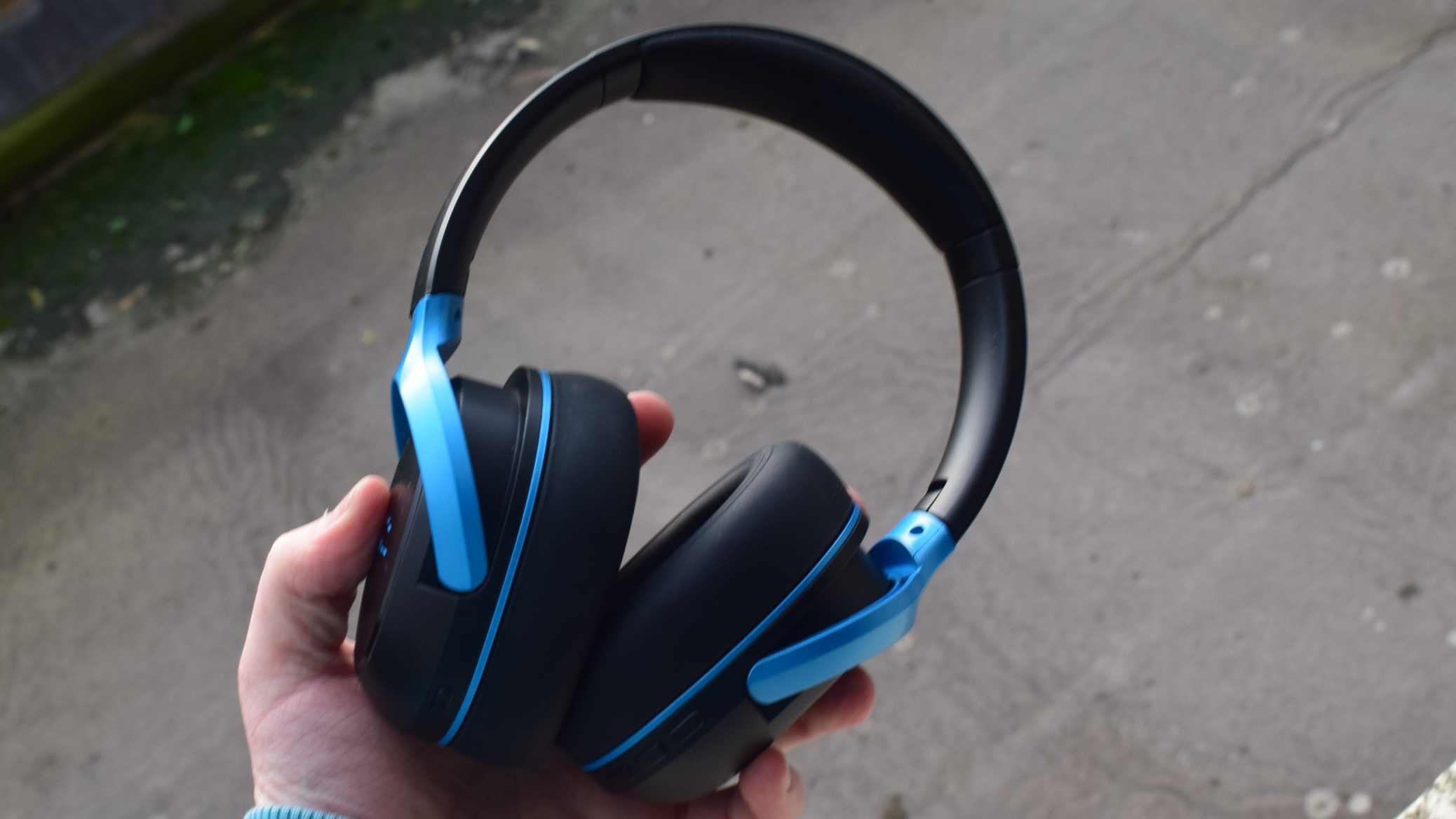 Обзор H20 Audio Ript Ultra в России - лучшие по дизайну для тренировок? картинка Наушники H2O Audio Ript Ultra без компромиссов | DGL.RU