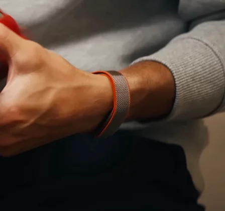 Фитнес-браслет Fitbit: невидимая новинка Google | DGL.RU