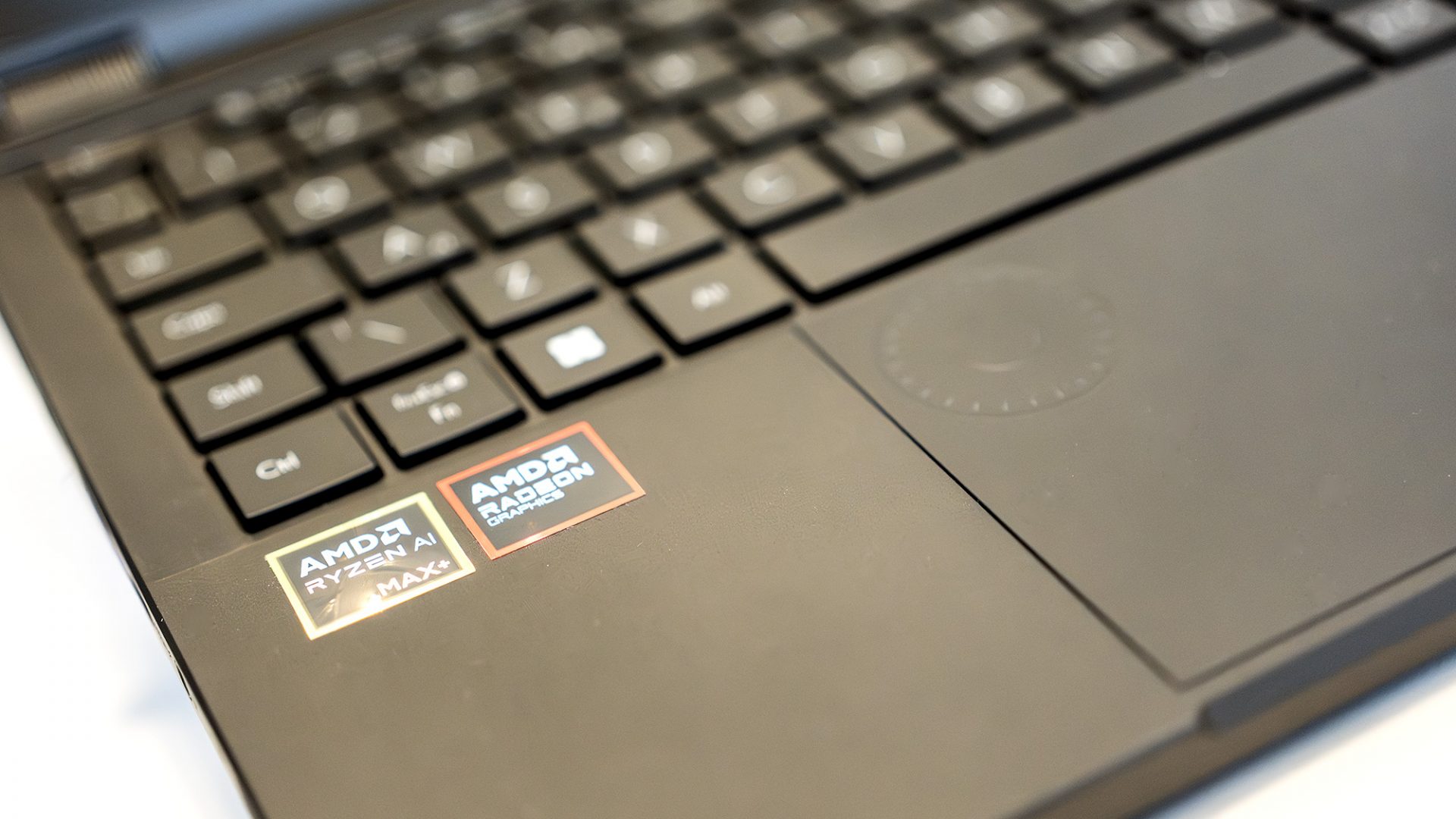 Обзор Asus ProArt PX13 GoPro Edition: компактная ракета для видеомонтажа картинка Ноутбук Asus ProArt PX13 GoPro Edition | DGL.RU