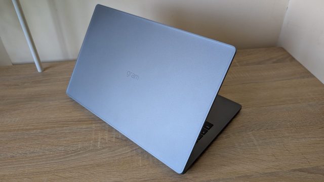 Ноутбук LG Gram Book проигрывает MacBook Neo | DGL.RU1 Ноутбук LG Gram Book проигрывает MacBook Neo | DGL.RU