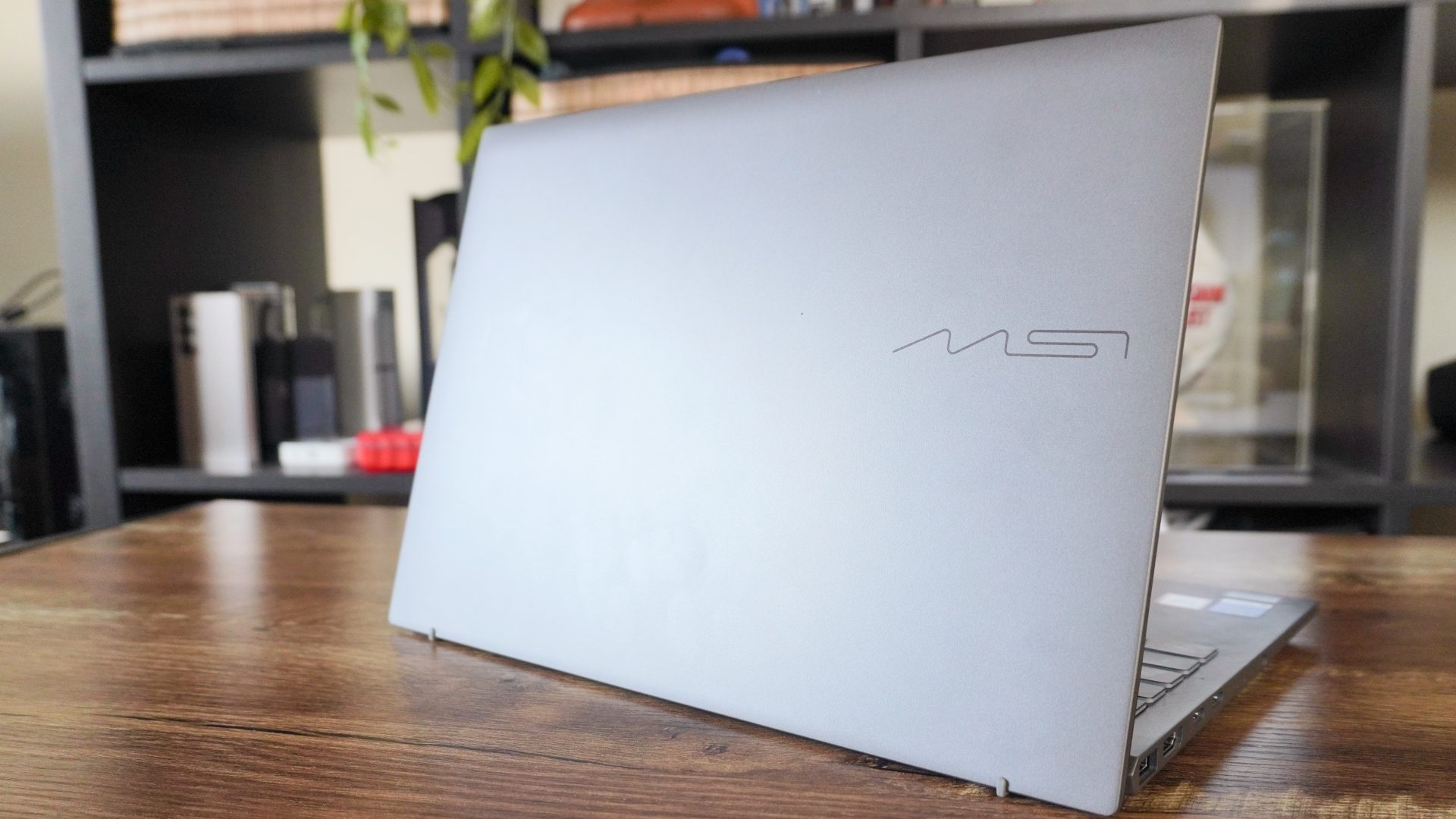 Ноутбук MSI Prestige 13 AI+: топ по мобильности | DGL.RU