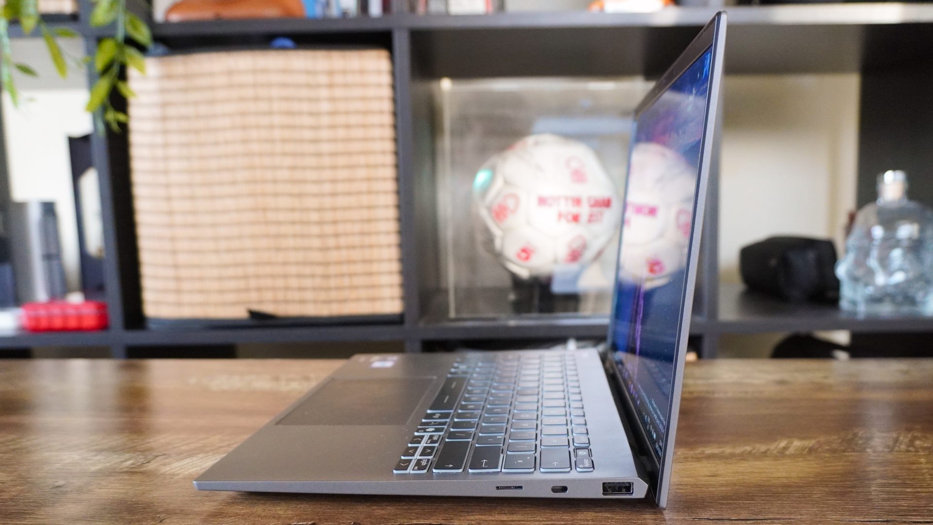 Ноутбук MSI Prestige 13 AI+: топ по мобильности | DGL.RU