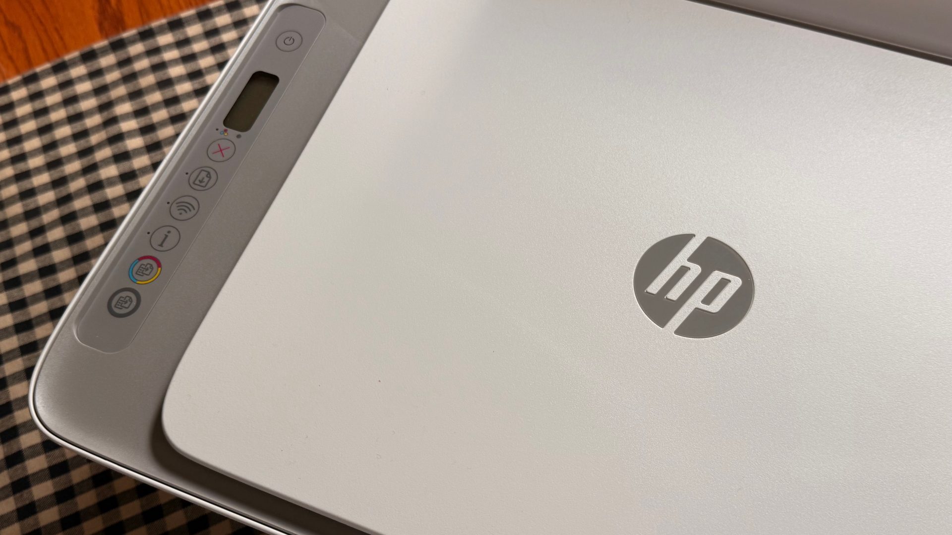 Принтер HP DeskJet 2855e оказался спорным | DGL.RU