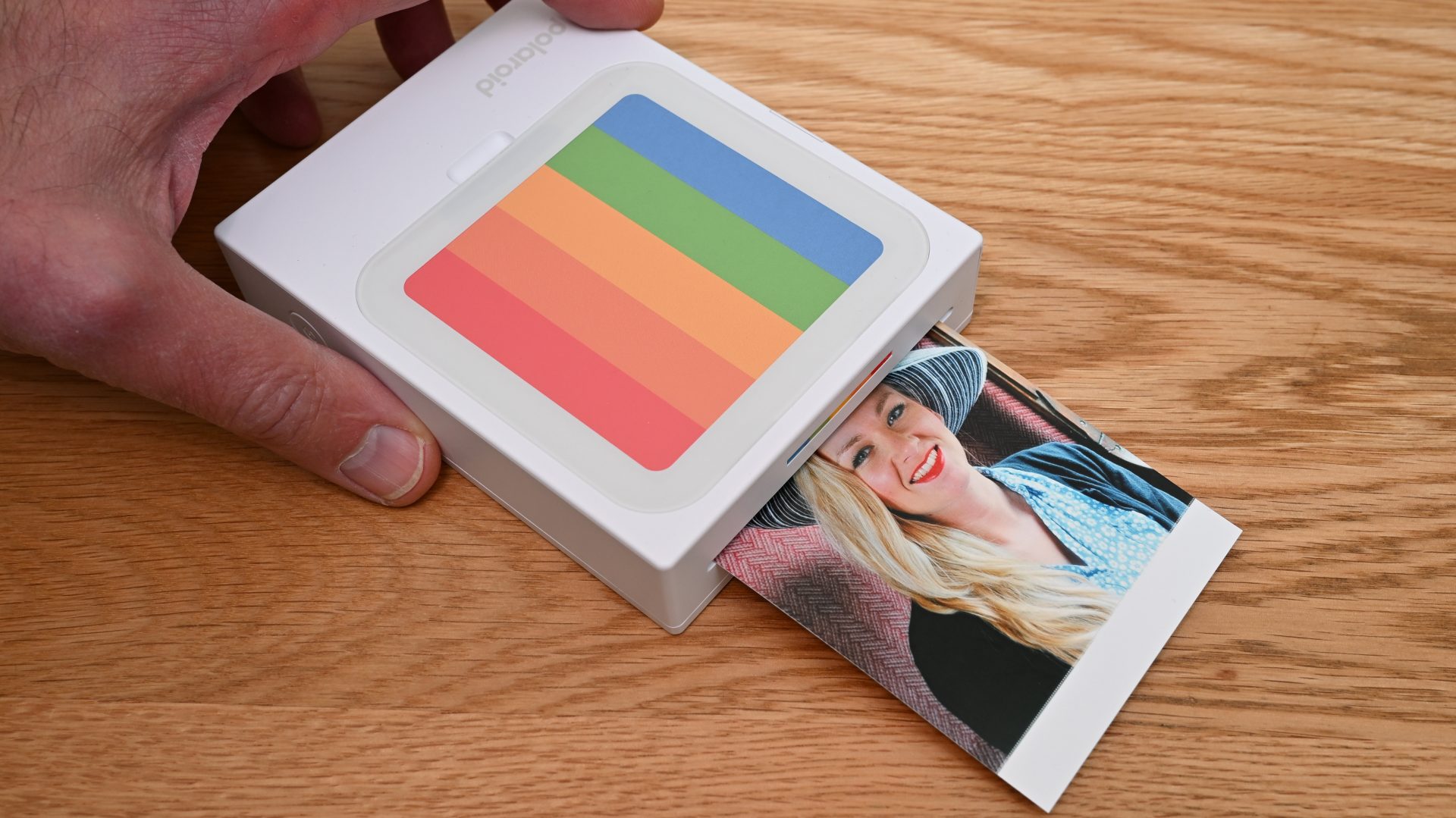 Обзор Polaroid Hi-Print 3x3 - китчевый квадратный принтер картинка Принтер Polaroid Hi-Print 3x3 оживил фото | DGL.RU