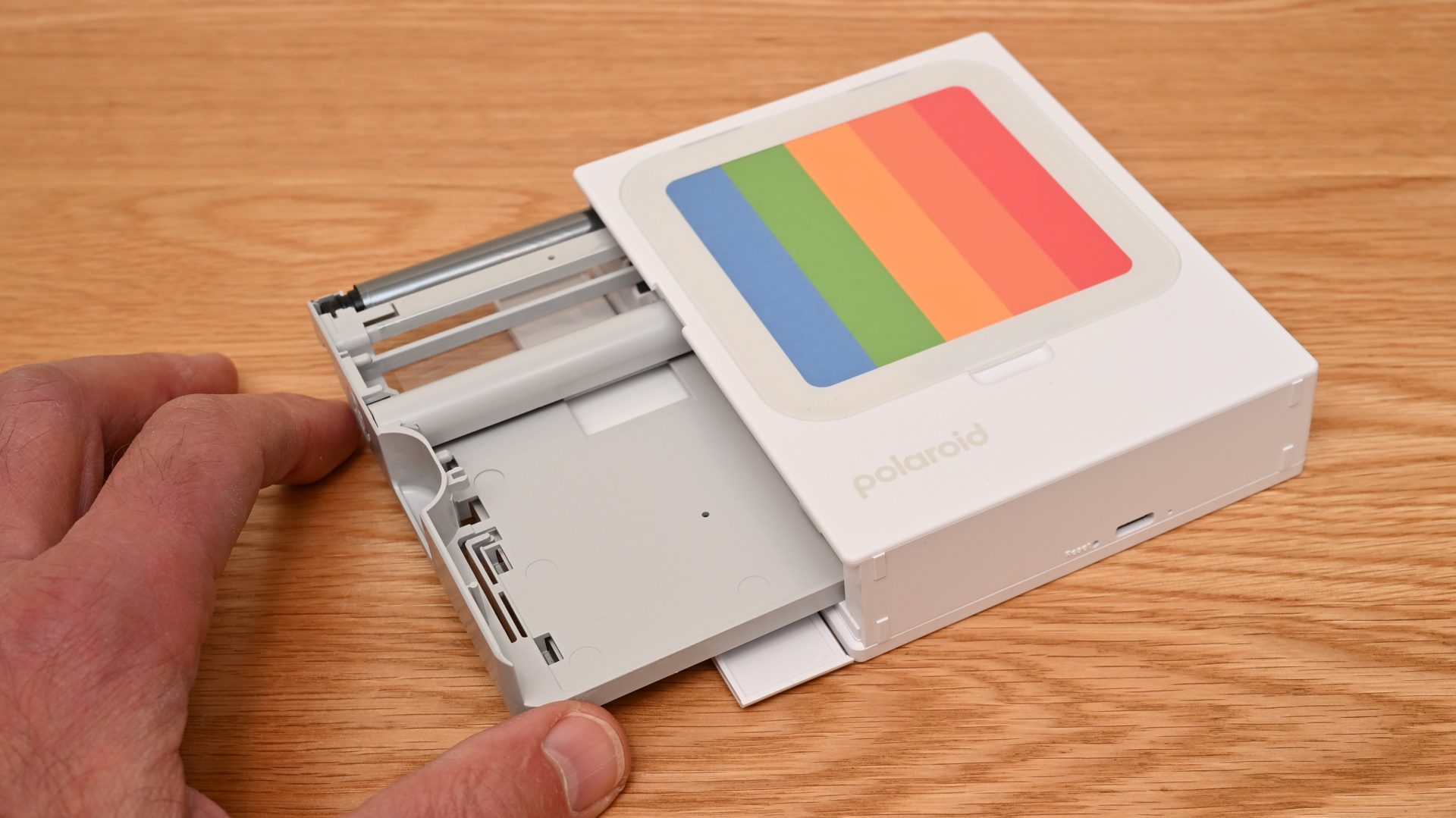 Обзор Polaroid Hi-Print 3x3 - китчевый квадратный принтер картинка Принтер Polaroid Hi-Print 3x3 оживил фото | DGL.RU