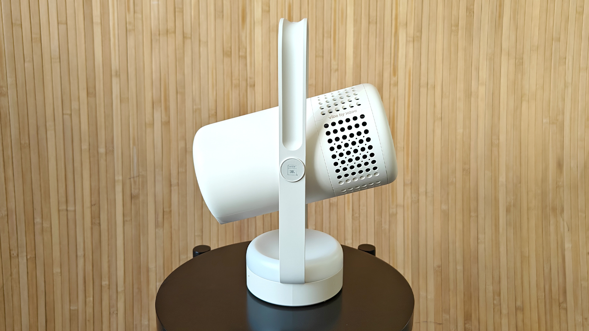 Проектор Xgimi Vibe One удивил картинкой | DGL.RU