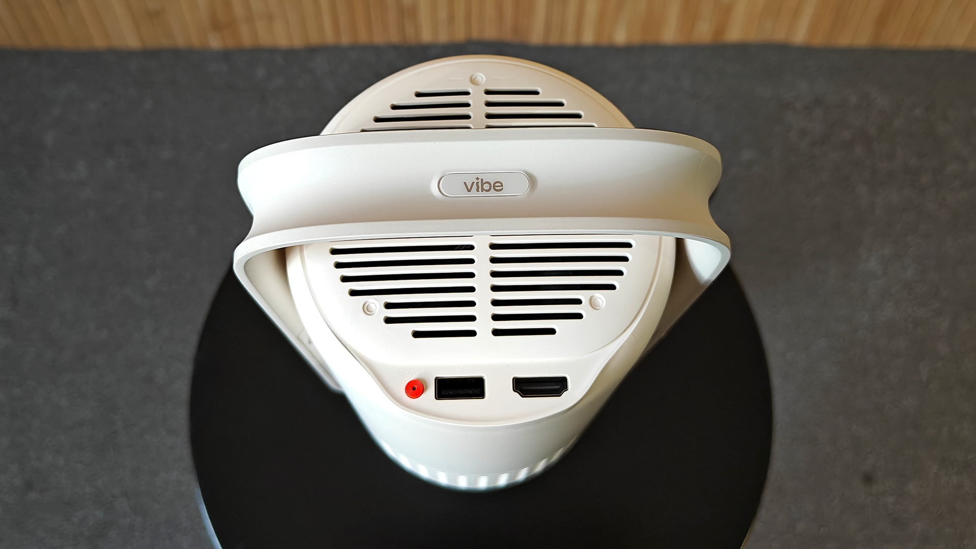 Проектор Xgimi Vibe One удивил картинкой | DGL.RU