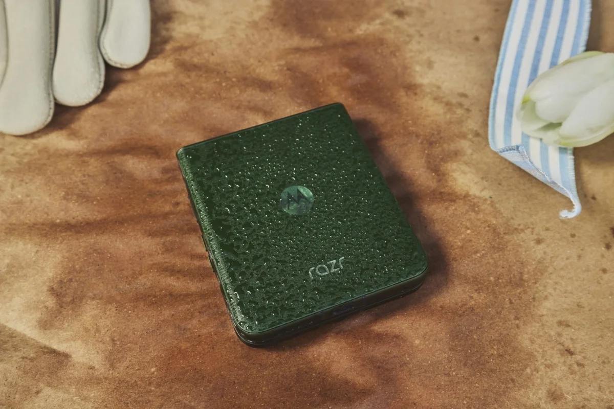 Познакомьтесь с семейством Motorola Razr (2026): небольшие улучшения, великолепный дизайн, повышенные цены