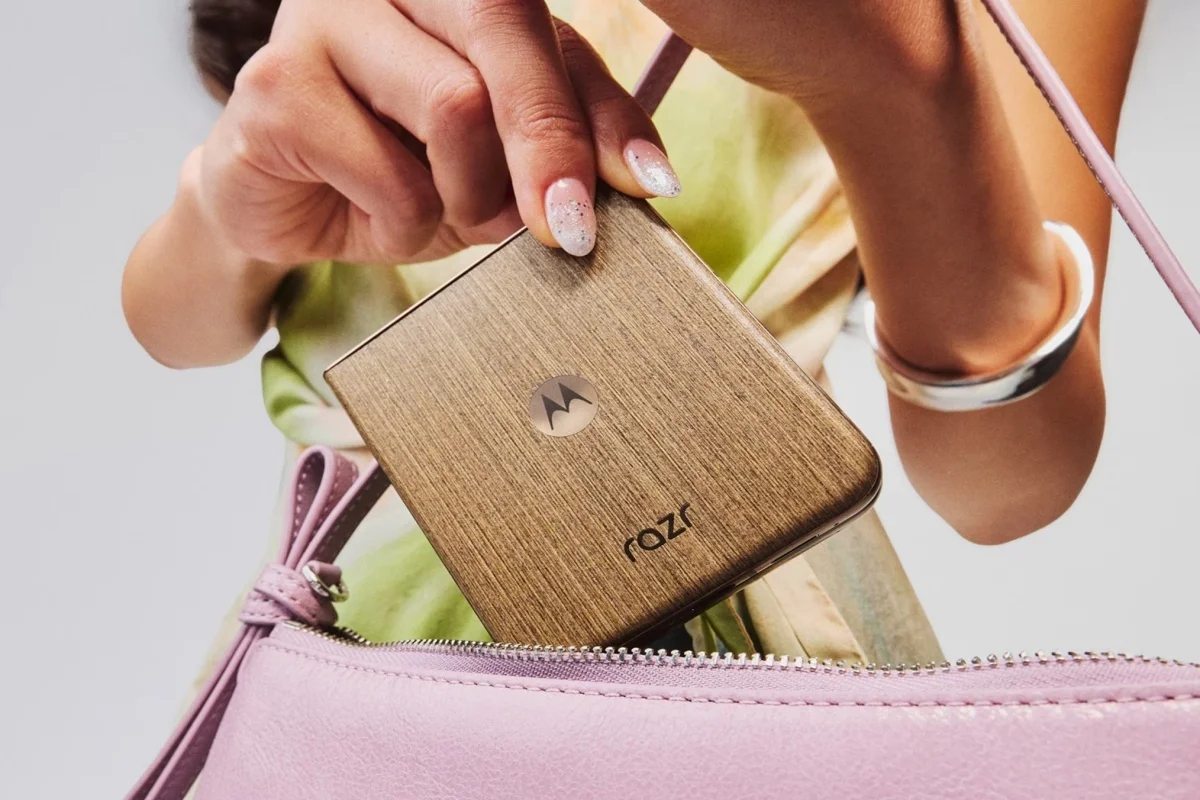 Познакомьтесь с семейством Motorola Razr (2026): небольшие улучшения, великолепный дизайн, повышенные цены