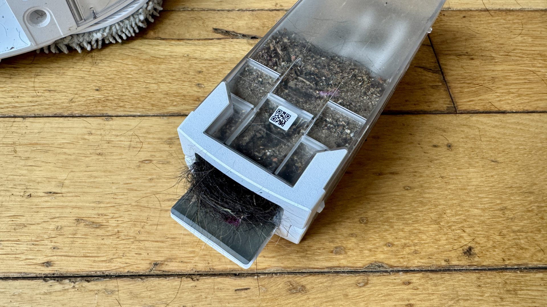 Обзор DJI Romo P в Москве - потрясающая система обхода препятствий картинка Робот-пылесос DJI Romo P удивил мощностью | DGL.RU