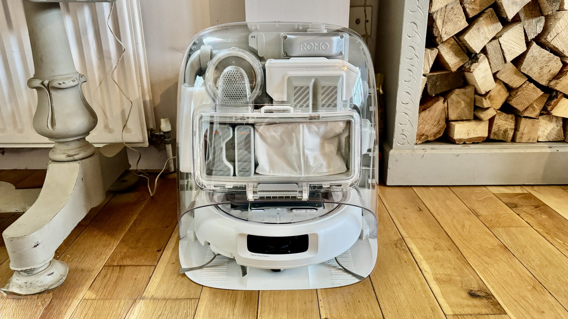 Обзор DJI Romo P в Москве - потрясающая система обхода препятствий картинка Робот-пылесос DJI Romo P удивил мощностью | DGL.RU