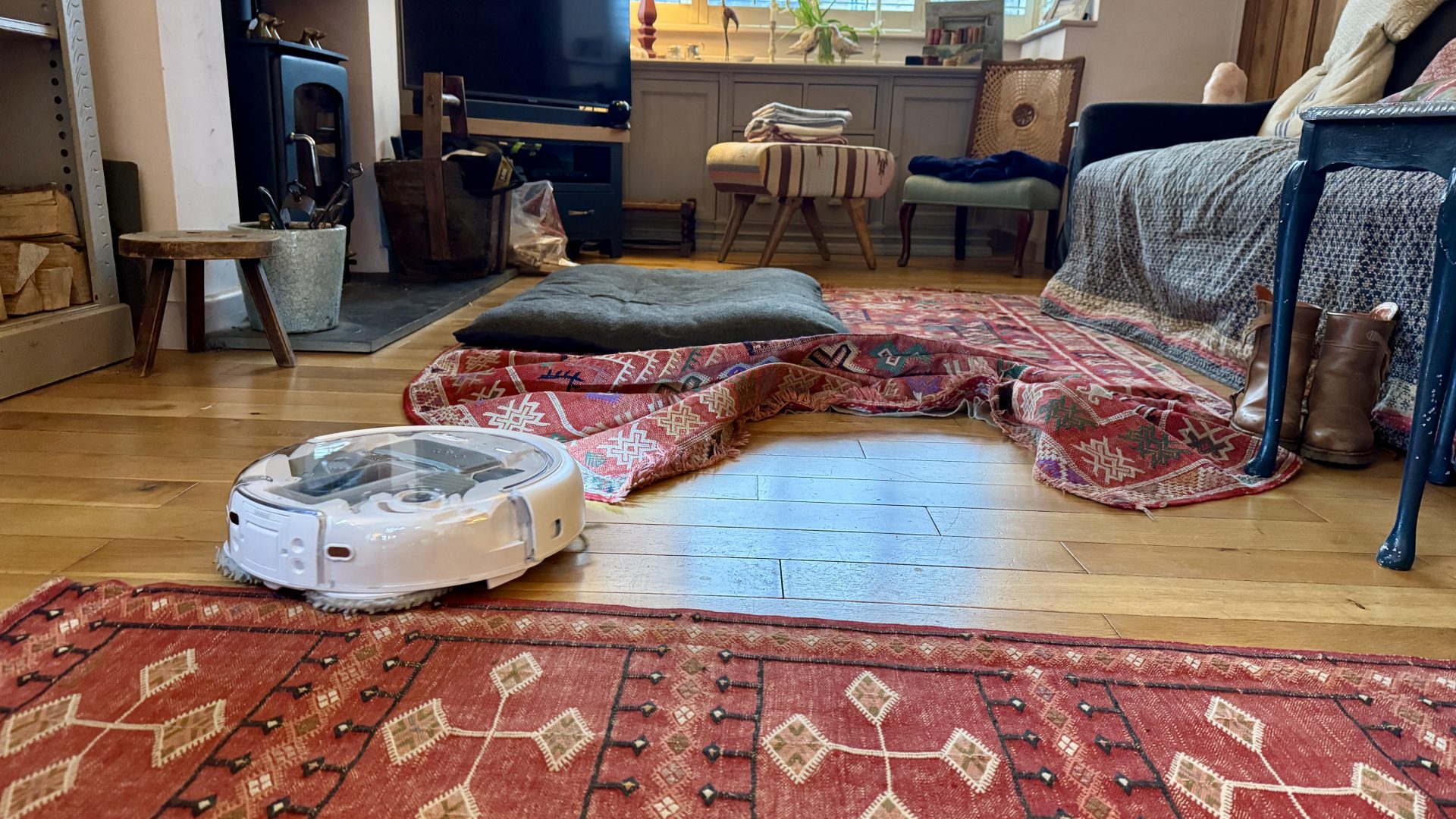 Обзор DJI Romo P в Москве - потрясающая система обхода препятствий картинка Робот-пылесос DJI Romo P удивил мощностью | DGL.RU