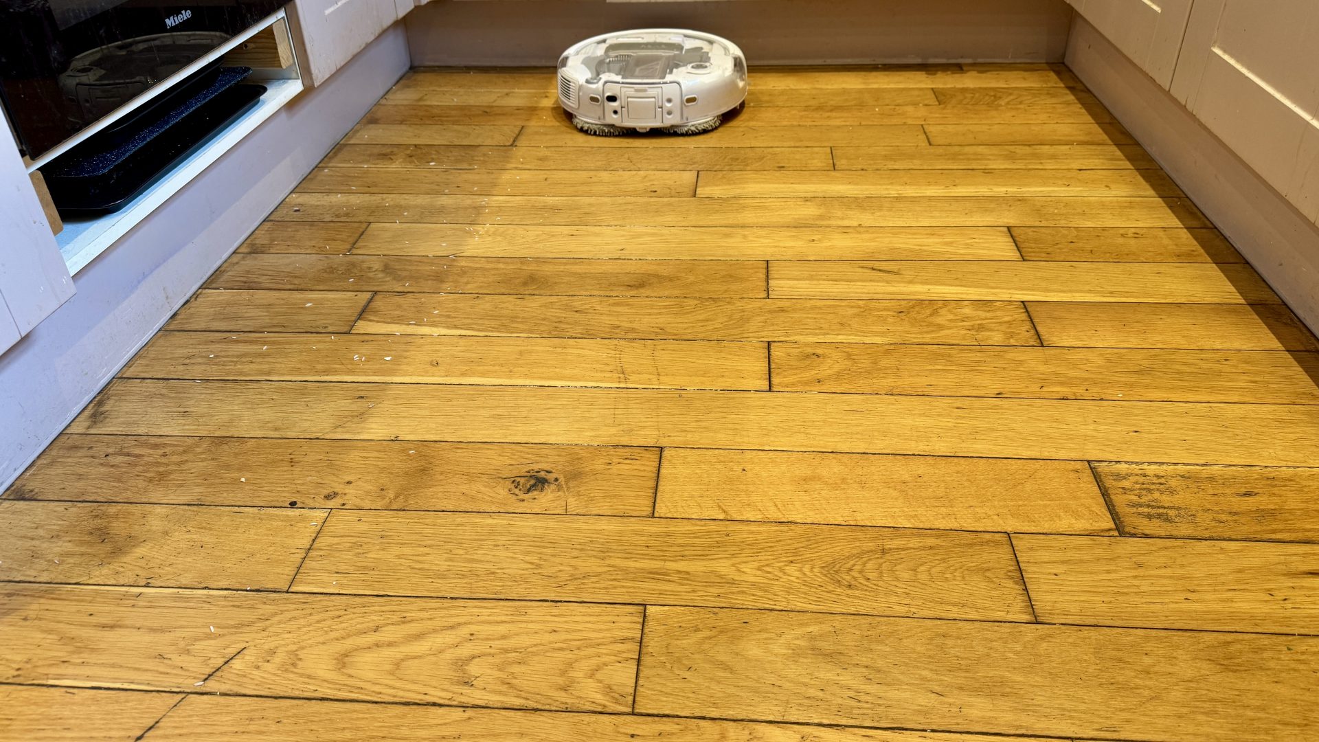 Обзор DJI Romo P в Москве - потрясающая система обхода препятствий картинка Робот-пылесос DJI Romo P удивил мощностью | DGL.RU