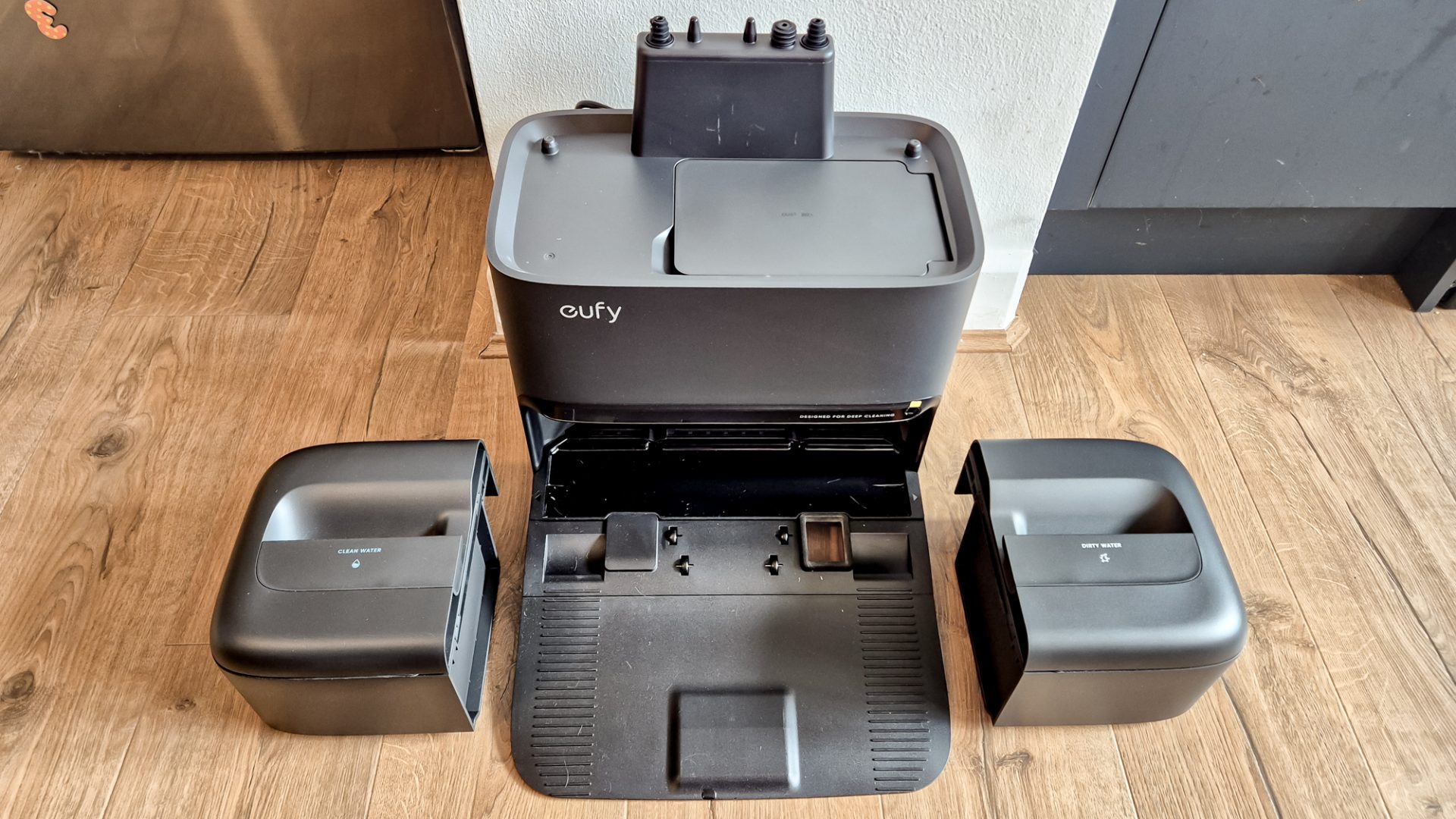 Обзор Eufy Omni C28 в России - убирает лучше, чем от него ждешь картинка Робот-пылесос Eufy Omni C28: мощная уборка | DGL.RU