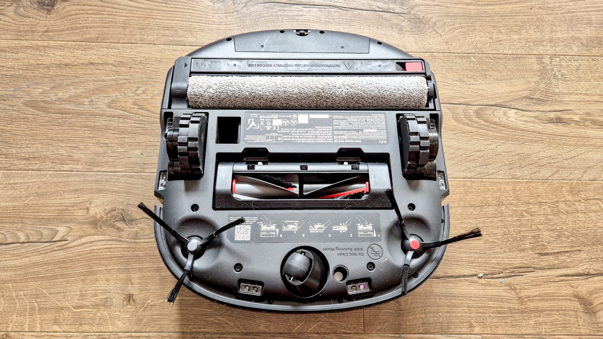 Обзор Eufy Omni C28 в России - убирает лучше, чем от него ждешь картинка Робот-пылесос Eufy Omni C28: мощная уборка | DGL.RU