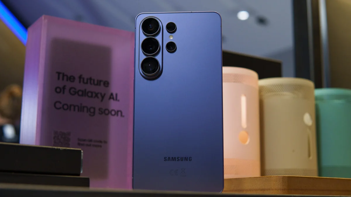 Samsung Galaxy S27 научится тому, что iPhone умеет уже 10 лет: путешественники будут в восторге