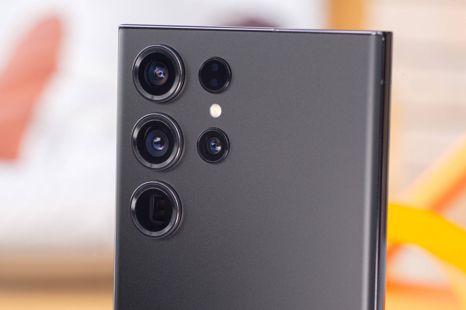 Смартфон Samsung Galaxy S23 Ultra обновил бету | DGL.RU