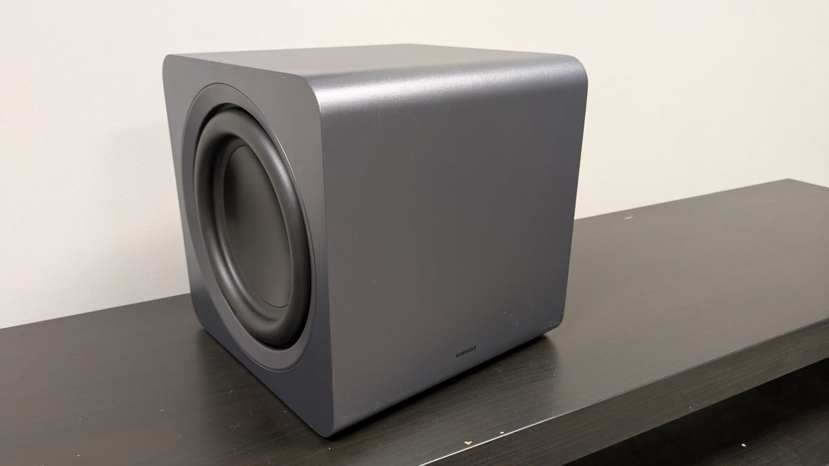 Обзор Samsung HW-Q990H в России - масштаб и кинематографичность картинка Саундбар Samsung HW-Q990H: эволюция | DGL.RU
