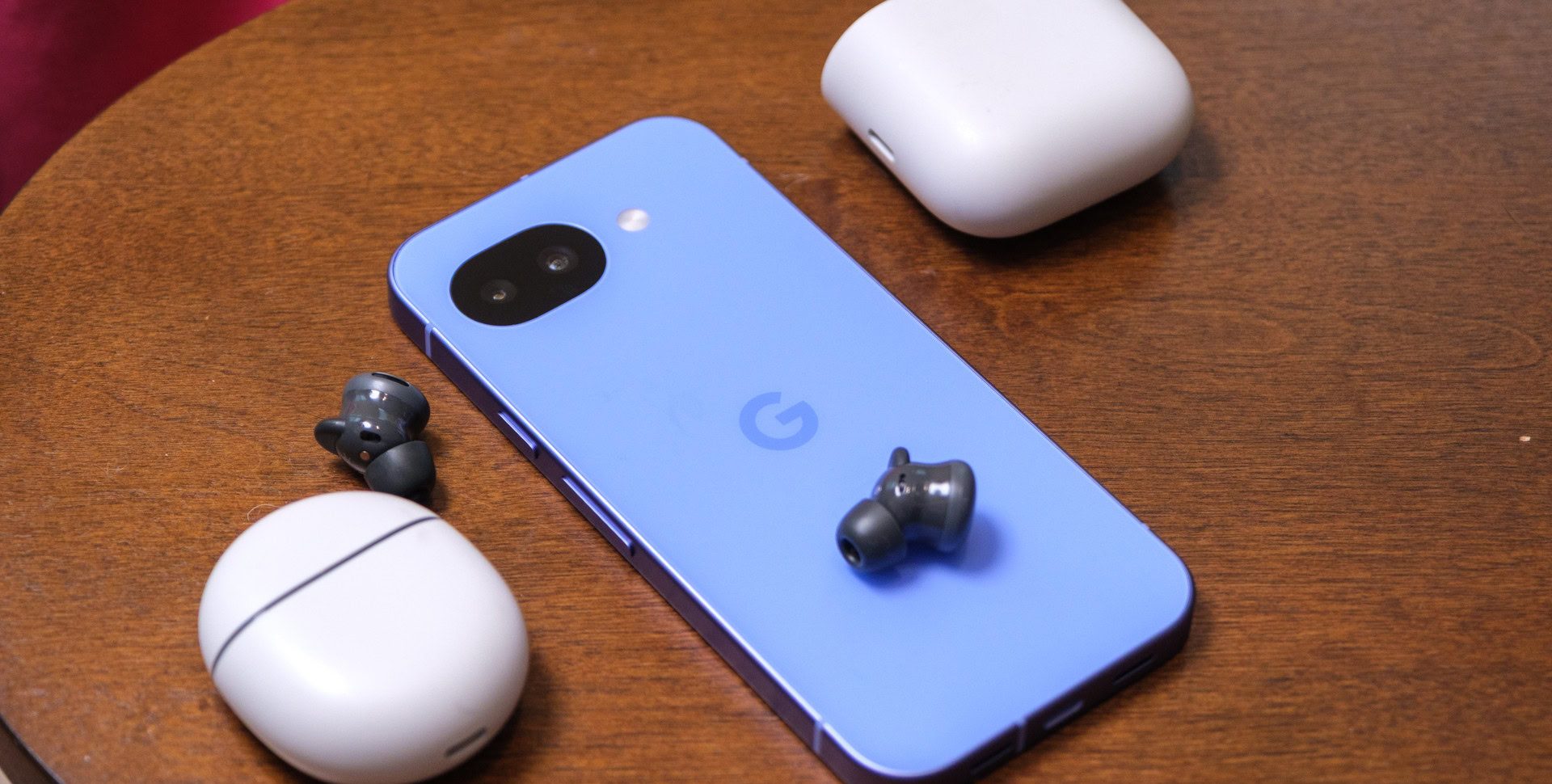 Смартфон Google Pixel 10a против флагмана | DGL.RU