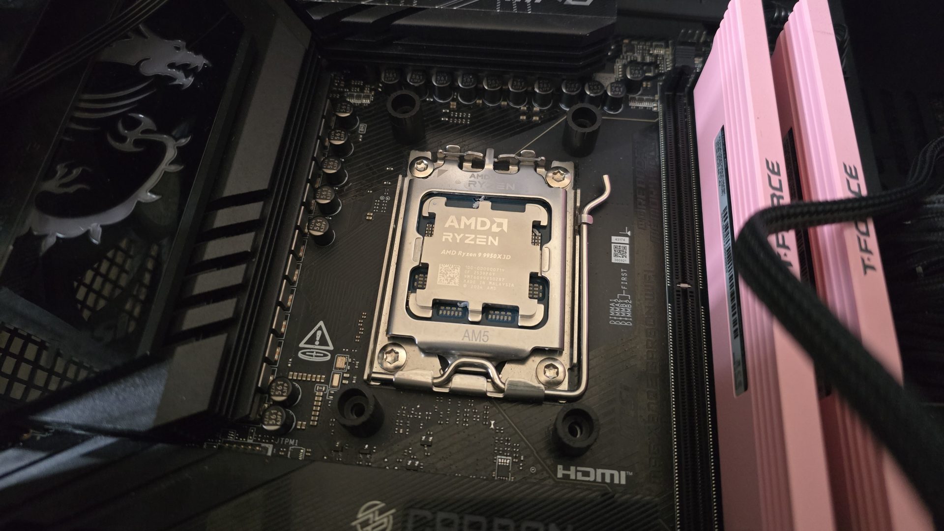 Обзор Tryx Stage 360 AIO: роскошная, уникальная и тихая картинка Система охлаждения Tryx Stage 360 ARGB | DGL.RU