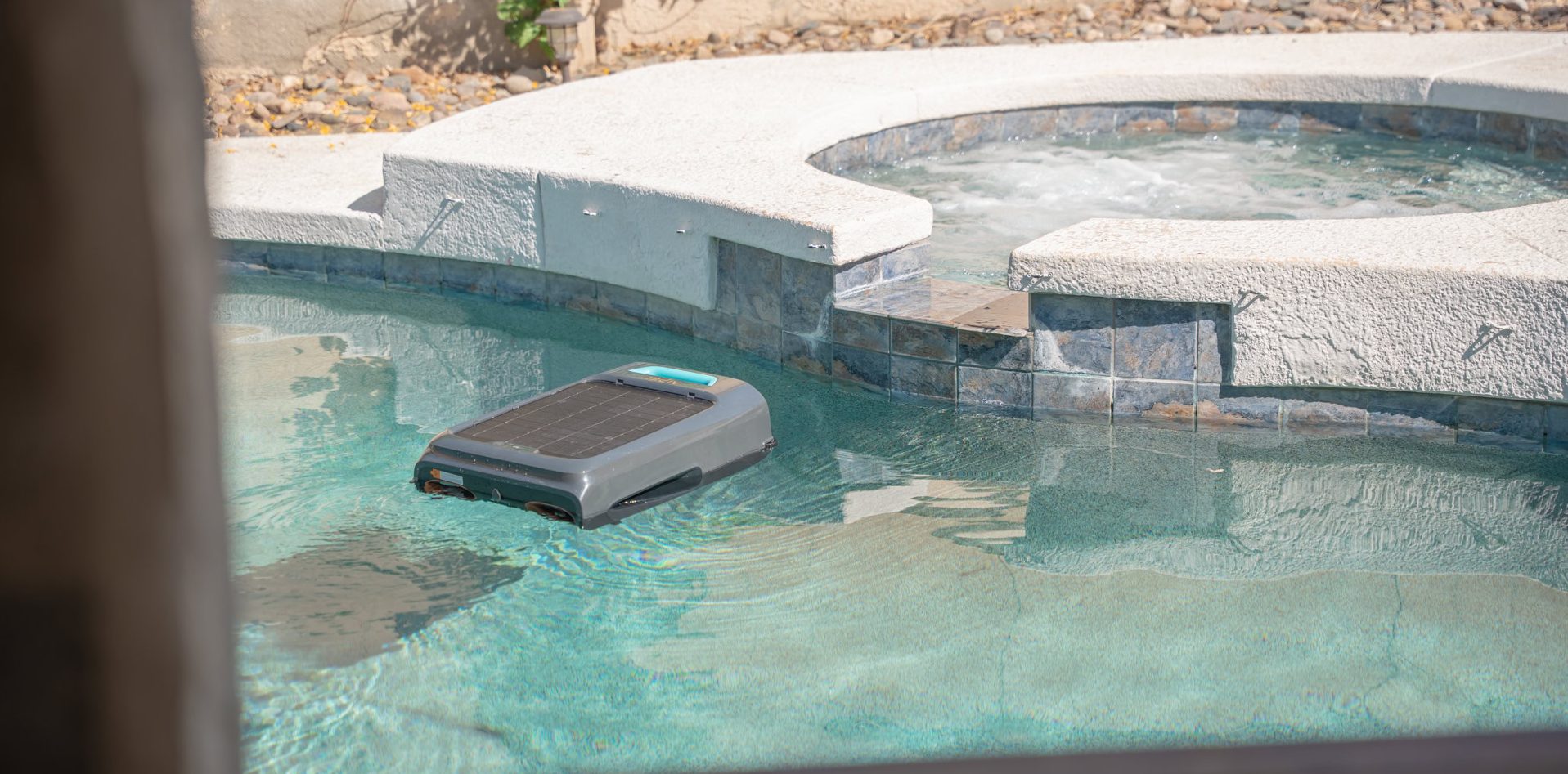 Скиммер Aiper Surfer S2 сам чистит бассейн | DGL.RU