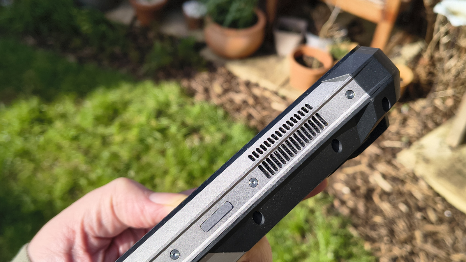 Обзор 8849 Tank X: многофункциональный телефон на основе DLP-проектора картинка Смартфон 8849 Tank X: проектор в кармане | DGL.RU