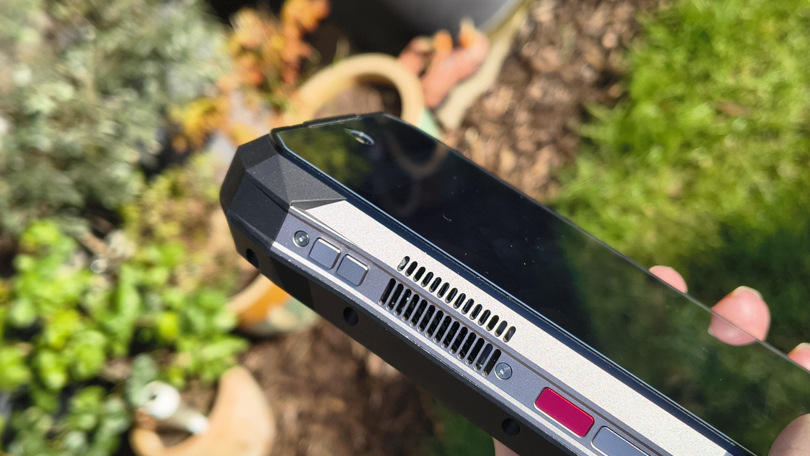 Обзор 8849 Tank X: многофункциональный телефон на основе DLP-проектора картинка Смартфон 8849 Tank X: проектор в кармане | DGL.RU