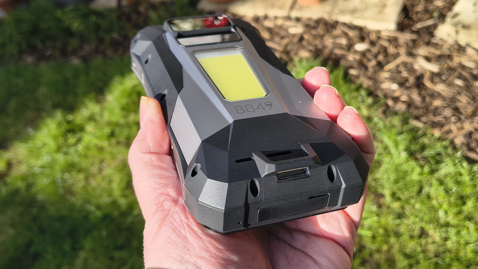 Обзор 8849 Tank X: многофункциональный телефон на основе DLP-проектора картинка Смартфон 8849 Tank X: проектор в кармане | DGL.RU