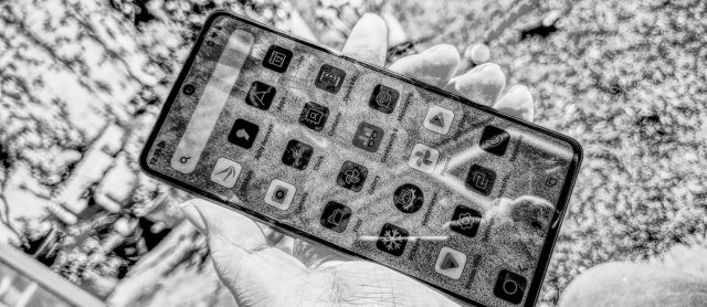 Смартфон Punkt MC03 — безопасный, но сырой | DGL.RU