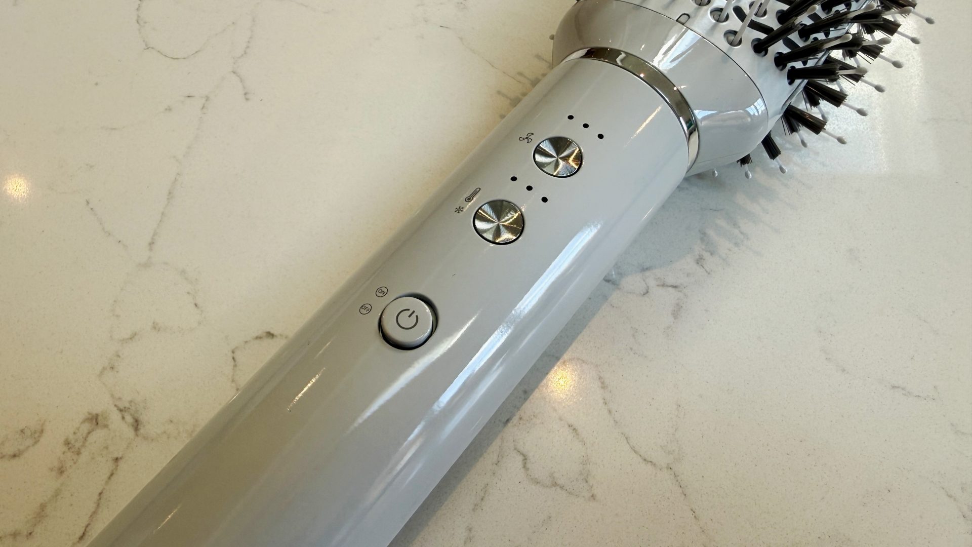 Стайлер T3 Aire 360 почти догнал Dyson | DGL.RU