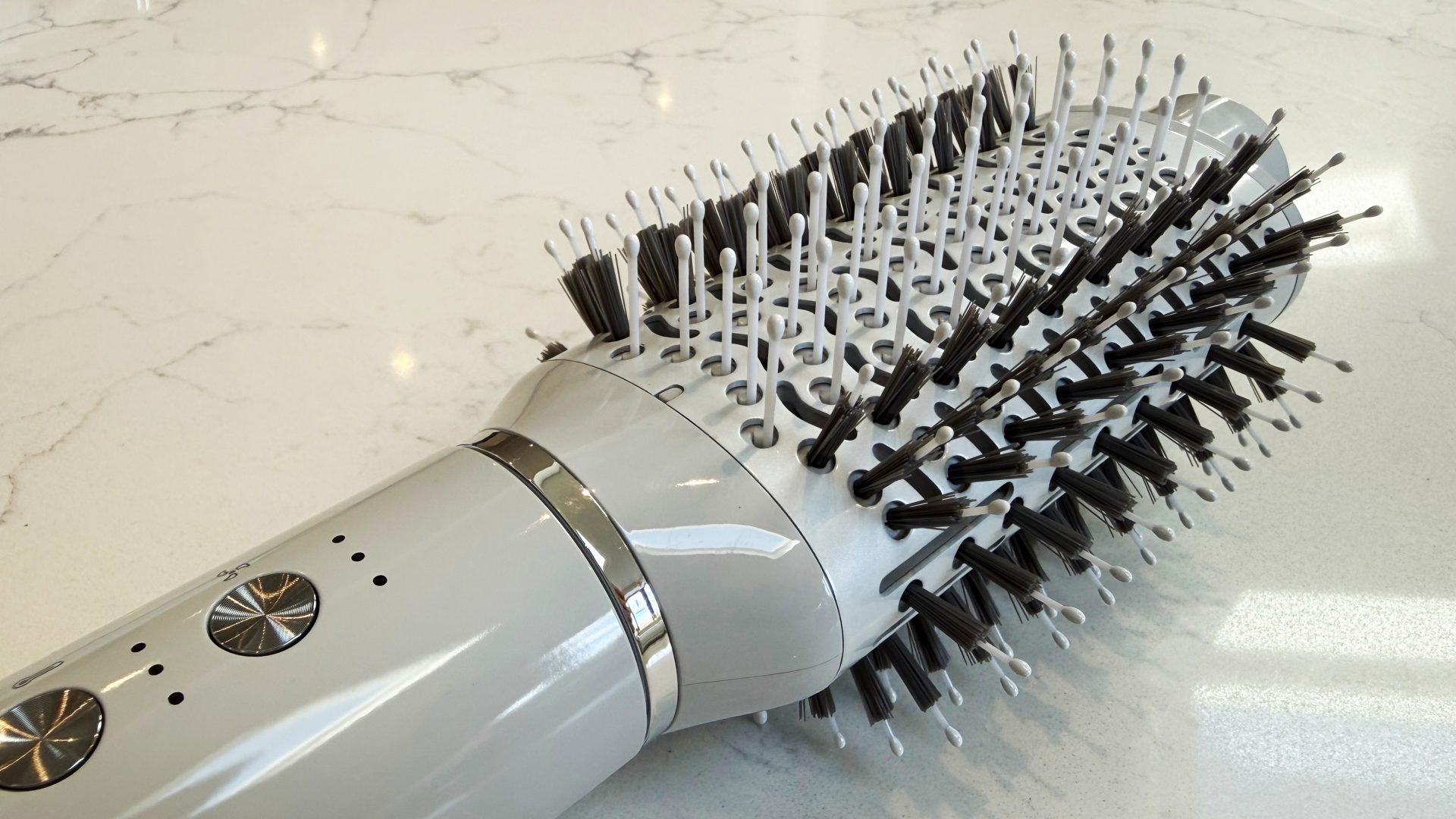 Стайлер T3 Aire 360 почти догнал Dyson | DGL.RU