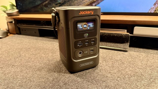 Станция Jackery Explorer 240D: компактный гибрид | DGL.RU