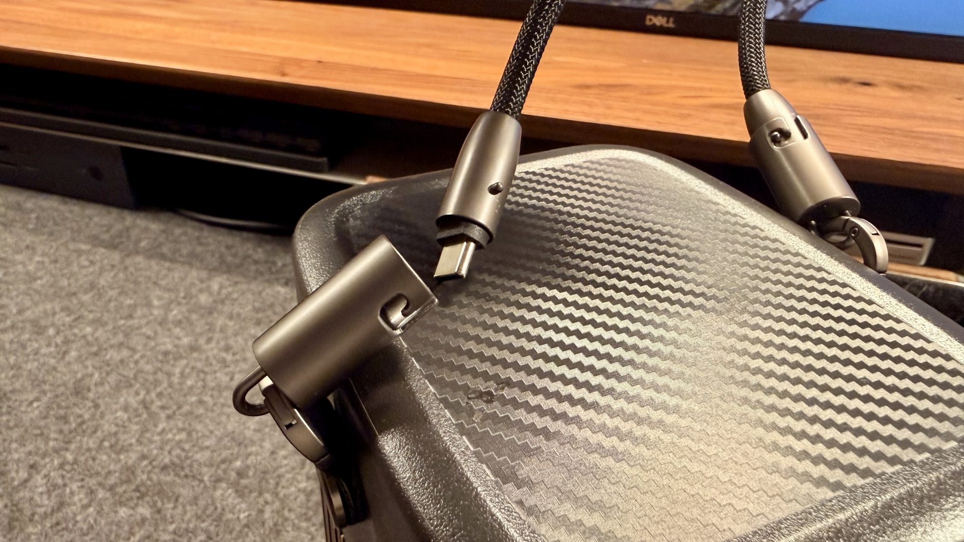 Станция Jackery Explorer 240D: компактный гибрид | DGL.RU