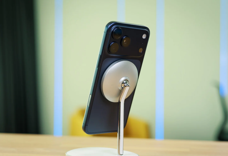 Прощай, комфорт: iPhone может остаться без MagSafe, вызвав нереальный гнев фанатов фото