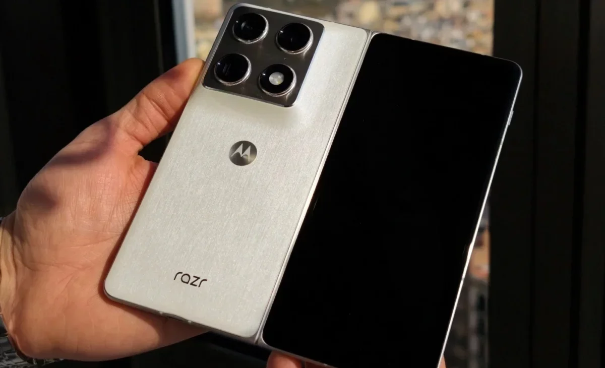 Смартфон Motorola Razr Fold: убийца Samsung | DGL.RU