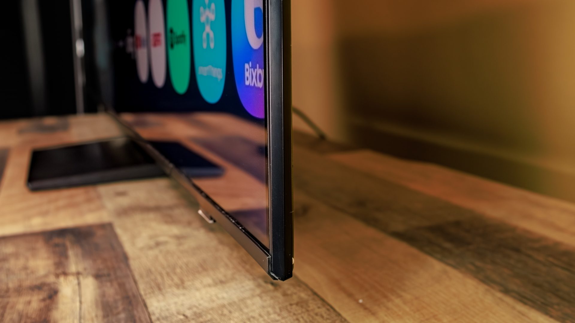 ТВ Samsung QN70F Neo QLED: ИИ не спасает | DGL.RU