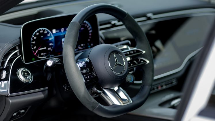 Универсал Mercedes-AMG E53 Hybrid Wagon: тест | DGL.RU